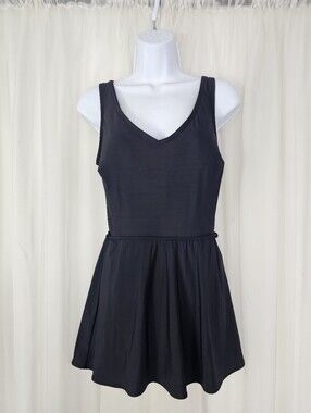Sea Waves Black Swim Dress V-Neck One  Piece Skirt Size 12